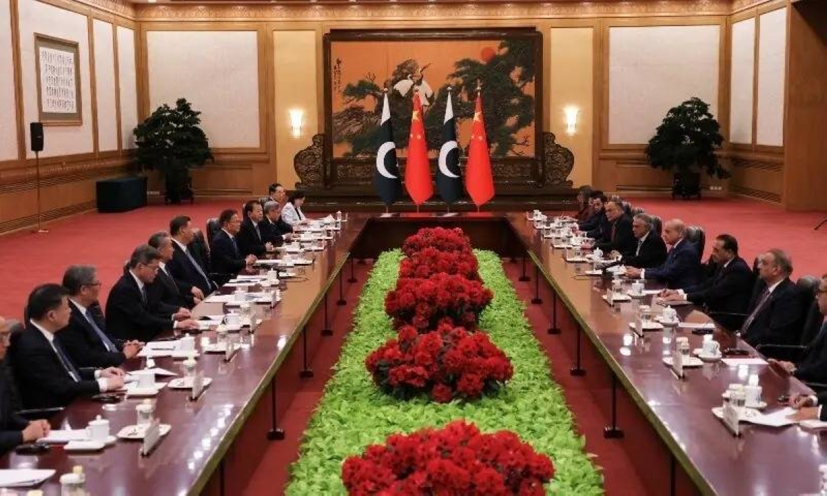 China's Xi meets Pakistan PM Sharif as Iran war mediation drags on