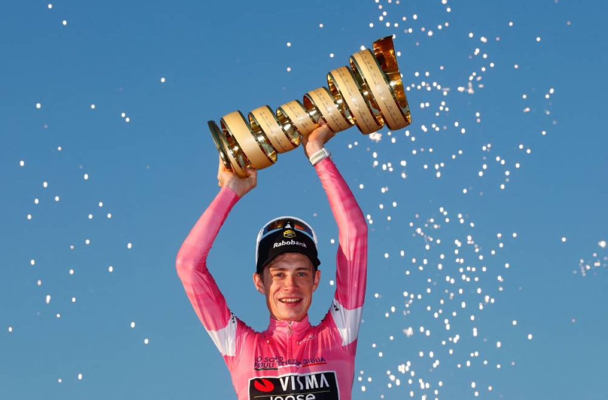 Vingegaard wins Giro d'Italia to capture fourth Grand Tour title