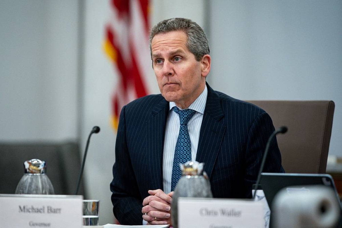 Fed official warns of risks tied to looser Wall Street bank rules
