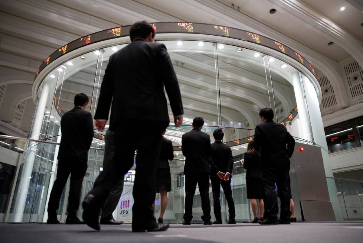 Asian stocks rise on Mideast deal hopes