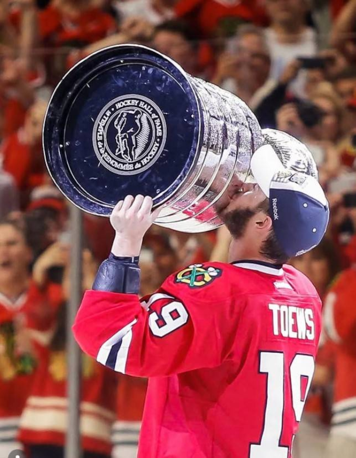 Three-time Cup champ, ex-Blackhawks captain Jonathan Toews retires