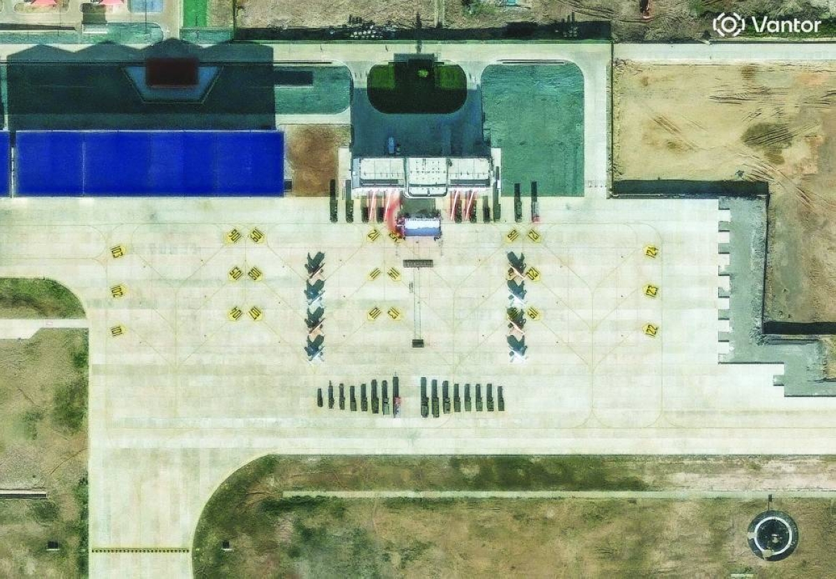 Attack aircraft, military vehicles visible at new China-Laos base ...