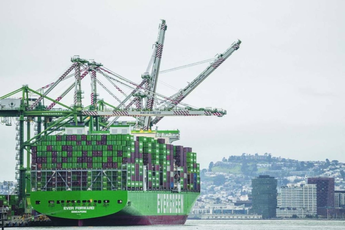 US goods trade deficit unexpectedly widens in September