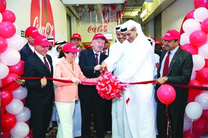 Al Mana Group vice-chairman Saud O al-Mana leads the ribbon-cutting ceremony