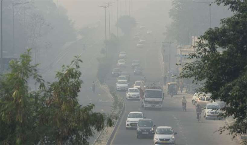 New Delhi was shrouded in a thick blanket of toxic smog on Friday, a day after the Diwali festival