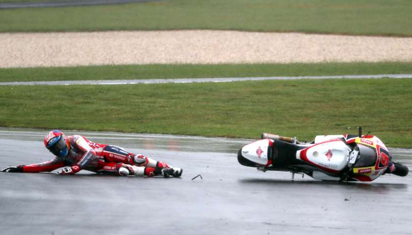Federal Oil Gresini Kalex rider Jorge Navarro of Spain crashes