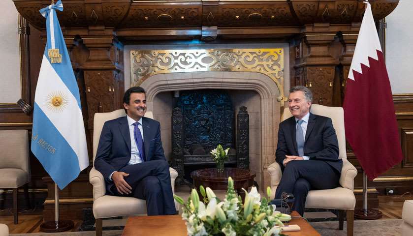 President Mauricio Macri greets His Highness the Amir Sheikh Tamim bin Hamad al-Thani
