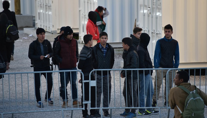 Migrant minors of ‘Jungle’ camp moved to reception centres
