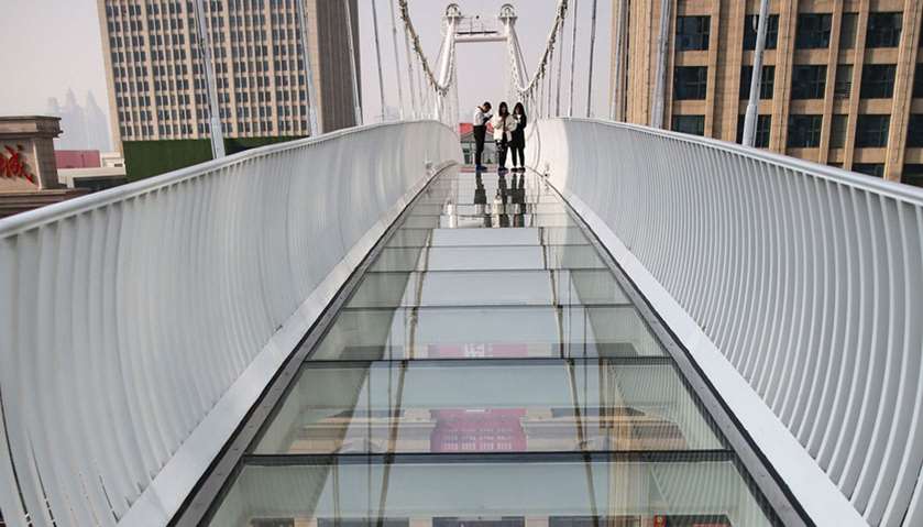 China\'s first urban glass bridge in Shijiazhuang