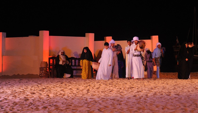 The operetta portrays the challenges and sadness faced by families of pearl divers.