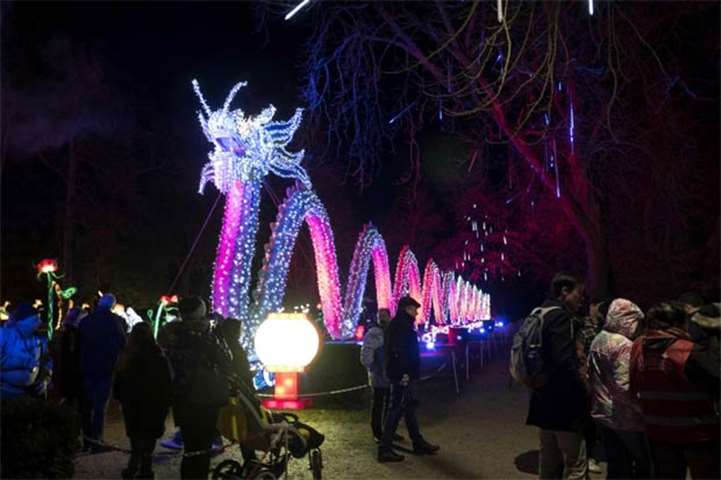 Thirty-six scenes and 500 silk sculptures are exhibited in Gaillac as part of the Lantern Festival