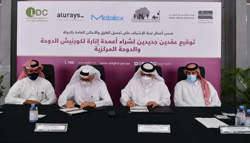 2600 decorative light poles to jazz up Corniche and Central Doha