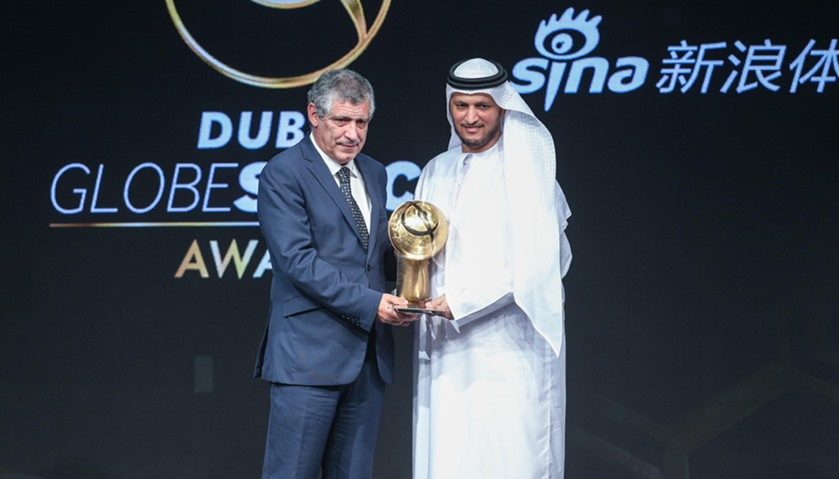 Fernando Santos (L) receives the best coach of the year award