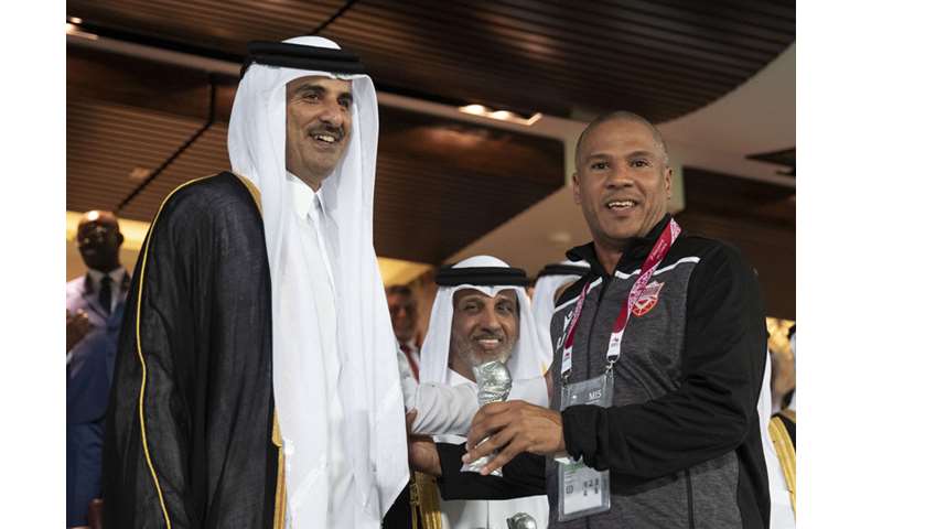 Amir crowns Gulf Cup winner, hands awards to teams, officials