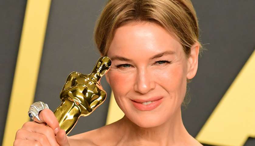 US actress Renee Zellweger poses in the press room with the Oscar for for Best Actress for \"Judy\"