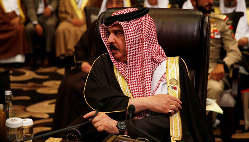 Bahrain\'s King Hamad bin Isa Al Khalifa attends the 28th Ordinary Summit of the Arab League