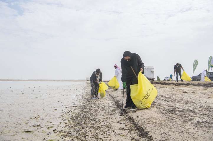 Beach cleanup organised at Zekreet by Doha Environmental Actions Project