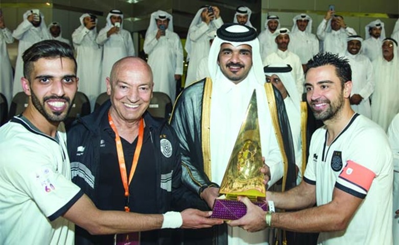 HE Sheikh Joaan bin Hamad al-Thani crowns Al Sadd as champions of Qatar Cup 2017