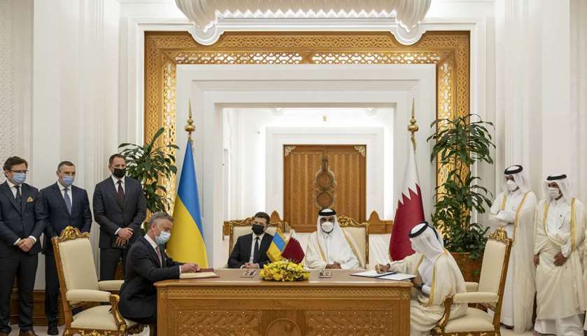 His Highness the Amir, Ukraine president witness signing of agreements