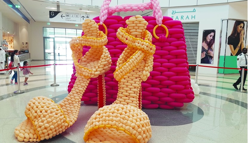 Moss\' giant bag and shoes