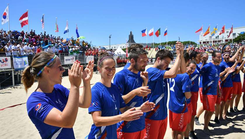 France\'s players are pictured ahead the 2017 Ultimate World Frisbee Championship