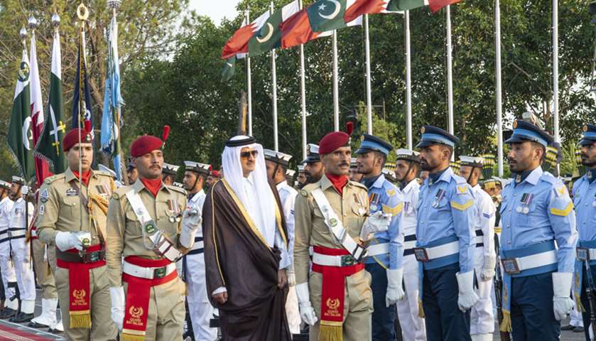 His Highness the Amir Sheikh Tamim bin Hamad Al-Thani inspects a guard of honor