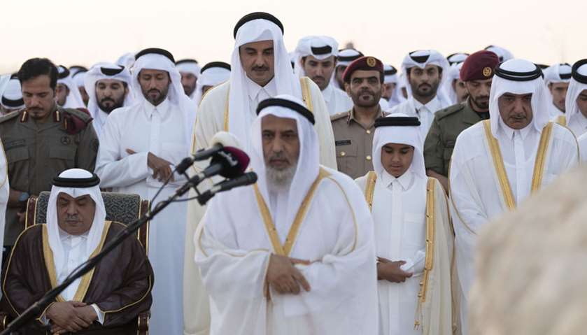 Amir Performs Eid al-Fitr Prayer with citizens at Al Wajba praying area