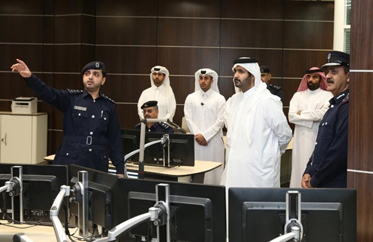 HH the Deputy Emir tours the facilities of the building in Wadi Al Sail