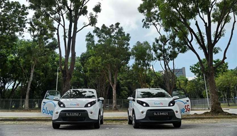 Electric Bluecars are seen ahead of the launch of a subsidiary of France\'s Bollore Group