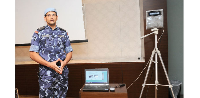  Captain al-Rashid explaining how the new SSI system works. 