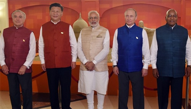 Brazilian President Michel Temer (L), Chinese President Xi Jingping (2L), Indian Prime Minister Narendra Modi (C), Russian President Vladimir Putin (2R) and South Africa President Jacob Zuma