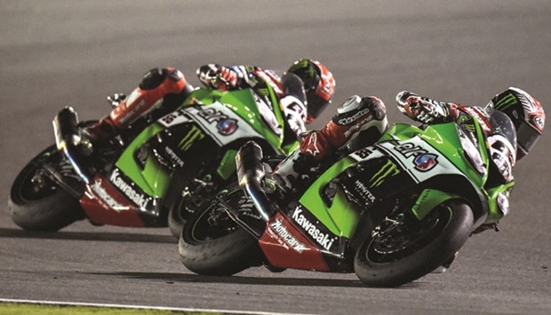 Jonathan Rea (right) and Tom Sykes in action during last yearu2019s World Superbike race at Qataru2019s Losail International Circuit.