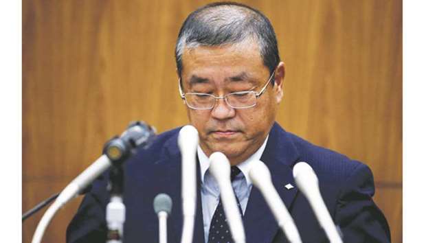 Kobe Steel, managing executive officer Yoshihiko Katsukawa attends a news conference in Tokyo yesterday. Top Japanese automakers said yesterday they were scrambling to assess the safety of vehicles containing products from Kobe Steel, which has admitted falsifying quality data in a growing scandal.
