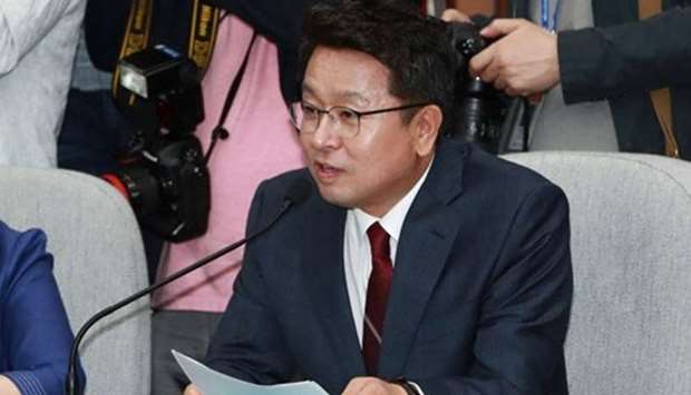 Democratic Party representative Rhee Cheol-hee said that 235 gigabytes of military documents were taken from the Defence Integrated Data Centre in September last year
