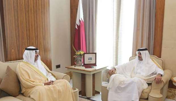 His Highness the Emir Sheikh Tamim bin Hamad al-Thani meets Kuwaiti Foreign Minister Sheikh Sabah al-Khaled al-Hamad al-Sabah at Al Bahr Palace on Thursday. 