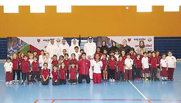Qatar Olympic Committee (QOC) president HE Sheikh Joaan bin Hamad al-Thani, Deputy Minister of the Ministry of Education and Higher Education, HE Rabea Mohamed al-Kaabi and QOC secretary-general Jassim bin Rashed al-Buenain with school children during the dayu2019s activities.