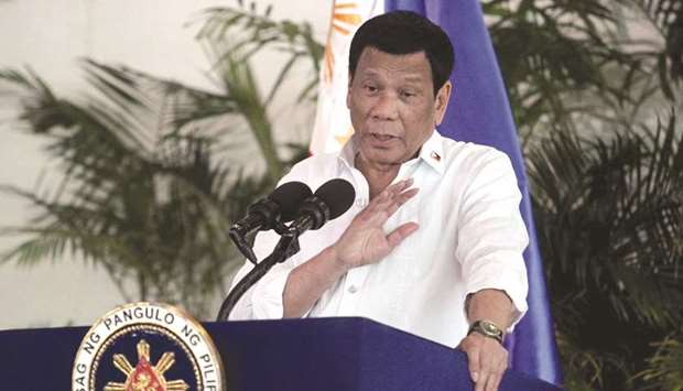 Duterte: overcoming opposition