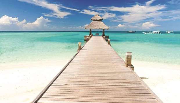 The picturesque islands of Maldives are renowned for their immaculate white sandy beaches, magnificent diving spots and well-preserved natural wonders.