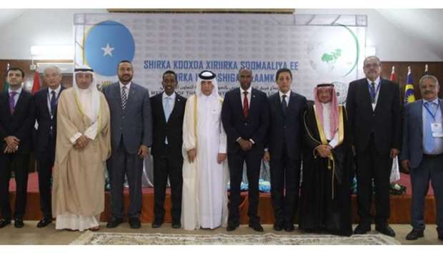 HE the Minister of State for Foreign Affairs Sultan bin Saad al-Muraikhi with the participants of the Ministerial meeting