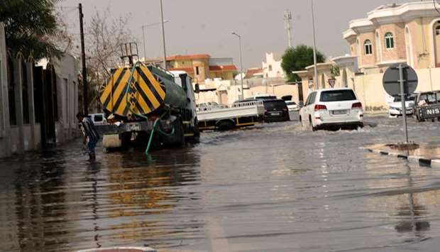 Ashghal informed that it had received about 340 reports of rainwater accumulation, 320 of which had been responded to.