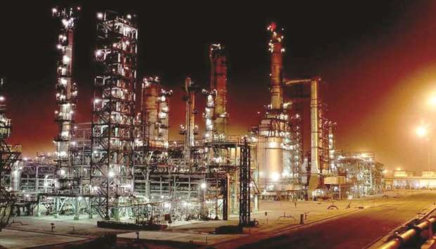 An Indian Oil Corp refinery at night. Indian Oil will lift 6mn barrels of Iranian oil and Mangalore Refinery and Petrochemicals 3mn barrels in November, a source told Reuters.