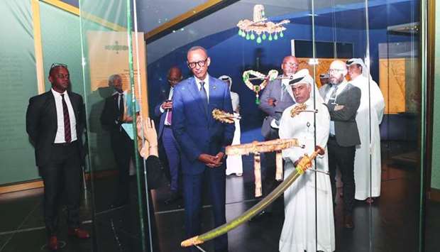 President Paul Kagame toured the museum's various sections and viewed its collections of Islamic antiquities and artifacts