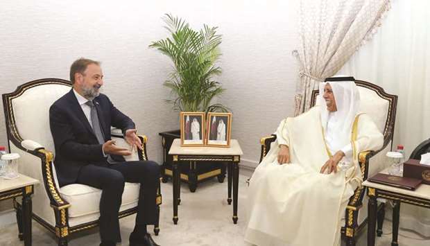 Al-Mahmoud meets Serbiau2019s envoy
