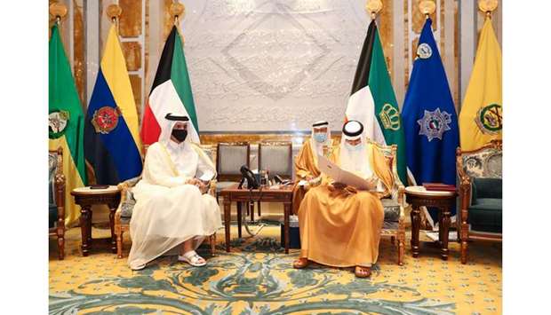 The message was handed by HE the Deputy Prime Minister and Minister of Foreign Affairs Sheikh Mohamed bin Abdulrahman al-Thani, during a meeting with the Amir of Kuwait