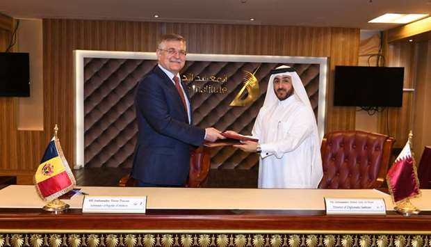 Signing of MoU for co-operation in the field of diplomatic training.