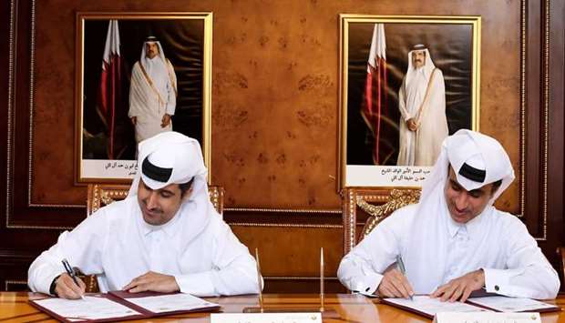 Qatar Chamber and MADLSA sign a co-operation agreement.