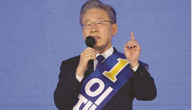 Democratic Partyu2019s Gyeonggi governor Lee Jae-myung speaks during the final race for presidential election candidate in Seoul, South Korea, yesterday.