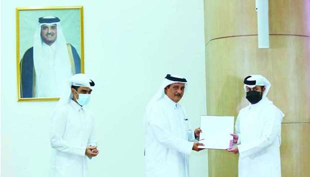 HE the Minister of Justice Masoud bin Mohammed Al Ameri handed the graduates their training certificates