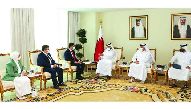 HE the Minister of Commerce and Industry, Sheikh Mohamed bin Hamad bin Qassim al-Abdullah al-Thani meets with A. Burak Da?l?o?lu, president, Investment Office of the Presidency of the Republic of Turkey, and the accompanying delegation
