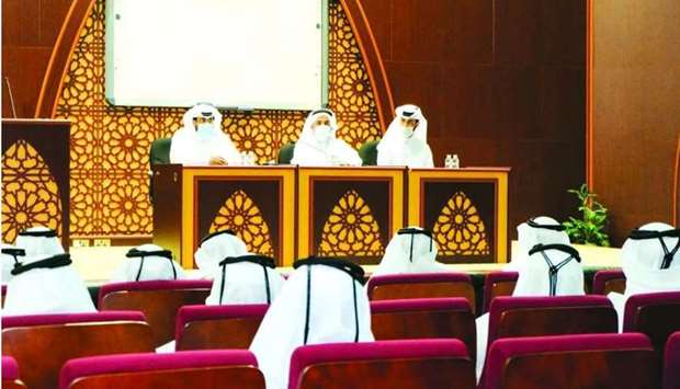 HE the Minister of Endowments and Islamic Affairs (Awqaf) Ghanem bin Shaheen bin Ghanem al-Ghanem holds talks with Qatari Imams.